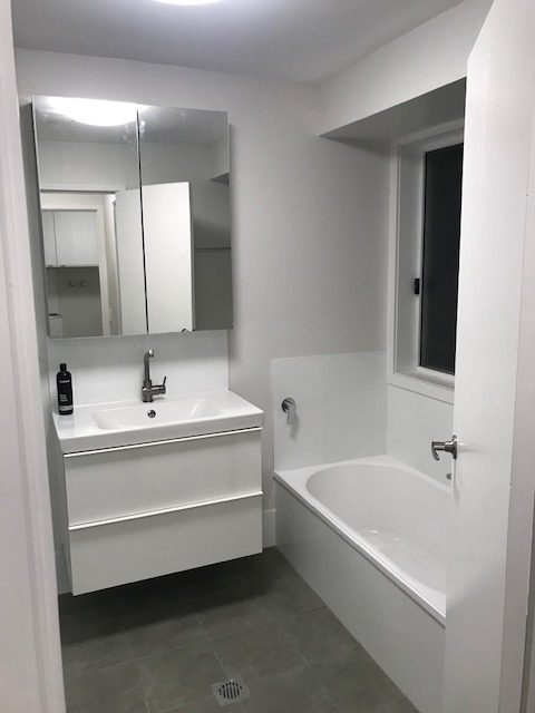 Main bathroom after the Middle Park renovation